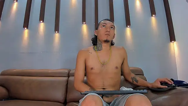 _cannabitch live sex cam