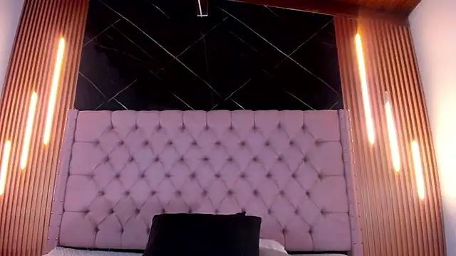 AinaPink's cam snapshot