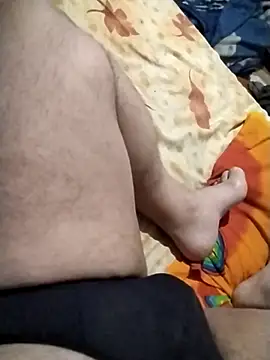 nudistu021's cam snapshot