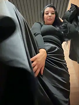 Tisha_Busty live sex cam