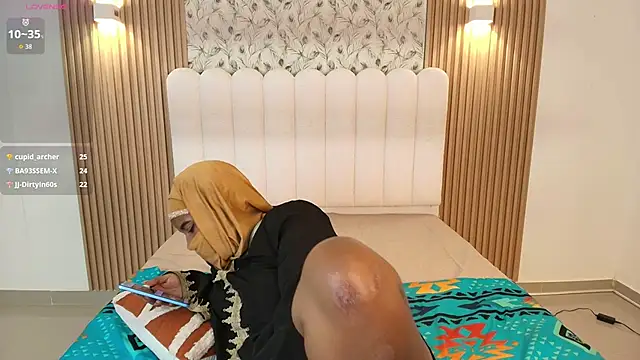 Lina_arabiann's cam snapshot