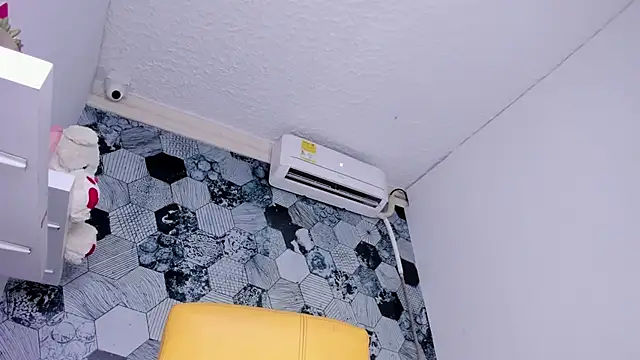 AmberRoses_'s cam snapshot