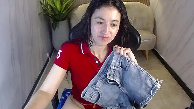 tatiscelis_tf's cam snapshot