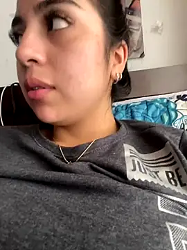 PamelaFtMia's cam snapshot