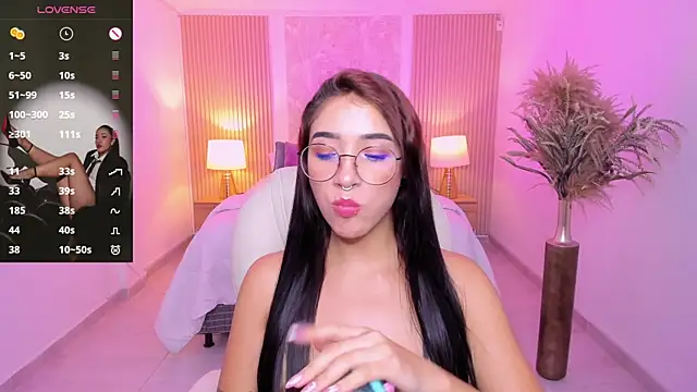 Antonella_Grayy's cam snapshot