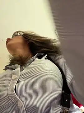 Isabella_Varella live sex cam