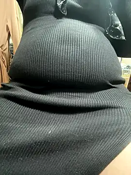 HamileWoman's cam snapshot