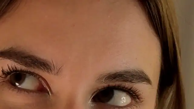 NilaBartkus's cam snapshot