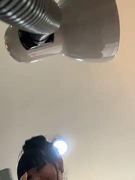 BrendaCrean live sex cam