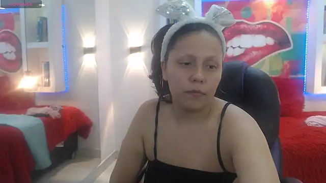 kati_momy's cam snapshot