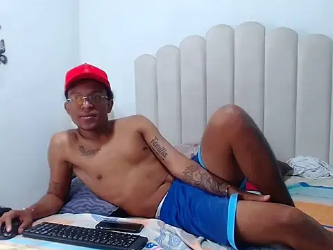 BobbyHot_4u's cam snapshot