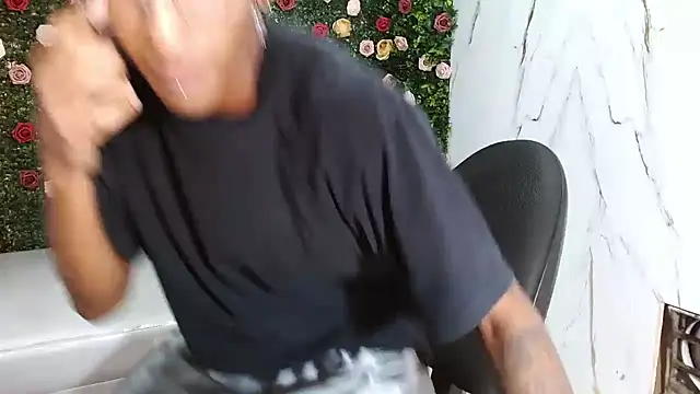 ManSant's cam snapshot