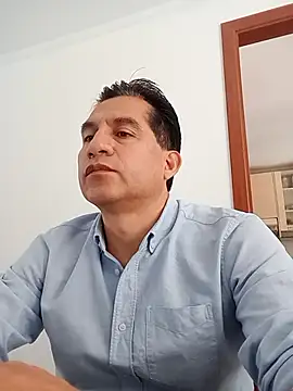 ChrisFloresP's cam snapshot