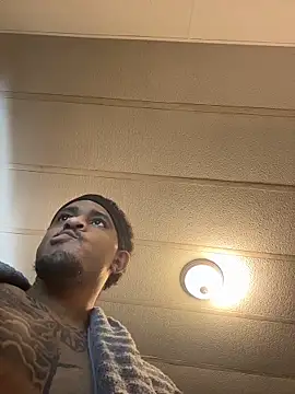 playboyy20's cam snapshot