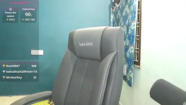 SassyWildCouple live sex cam