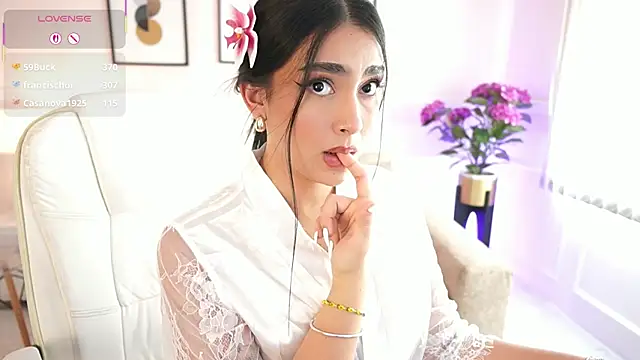 JulesBenett live sex cam