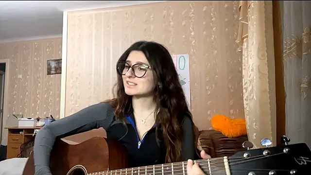 DonnieBooton live sex cam