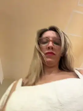 Gatitacarlita live sex cam