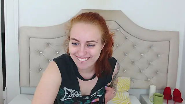 RubyBigBoobs's cam snapshot