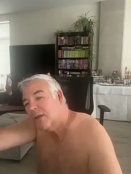 aarosteev2's cam snapshot