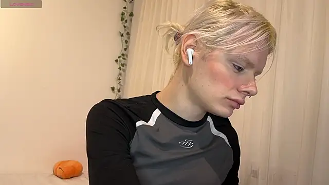 MollyChloe live sex cam