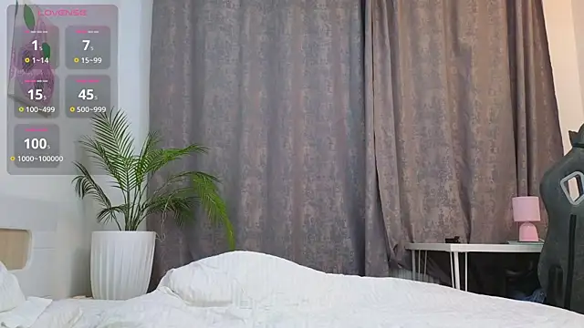 Milana15 live sex cam