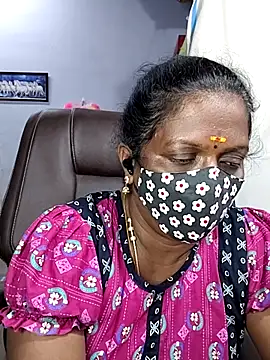 umashreetamil's cam snapshot