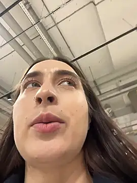 Holly_Play's cam snapshot