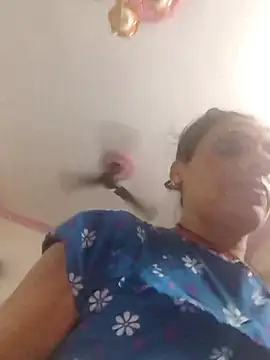 ISHANI-SINGH's cam snapshot