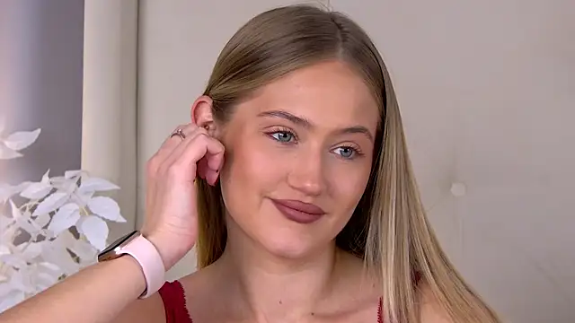 ur_wet_dreams__'s cam snapshot