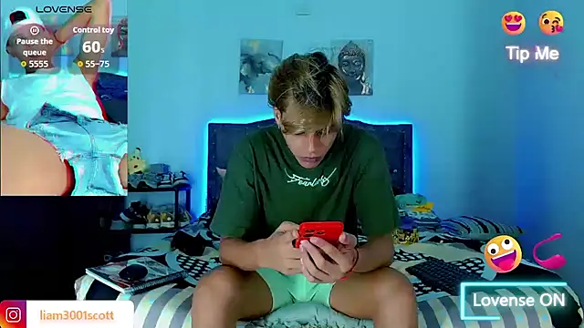 Liamscott_'s cam snapshot