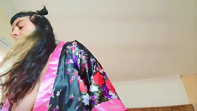 Naughty_Kittenm's cam snapshot