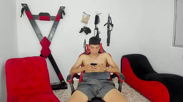 Harry_LatinBoy's cam snapshot