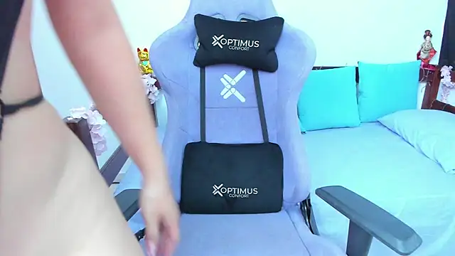 Luna-Gomez's cam snapshot