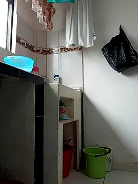 yaneth_'s cam snapshot