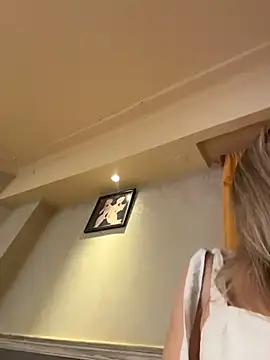 Gatitacarlita live sex cam