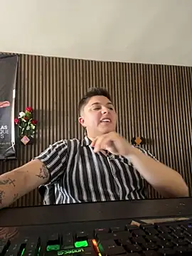 IanGilbert live sex cam