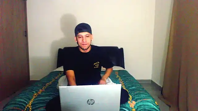 bladetrinityn's cam snapshot