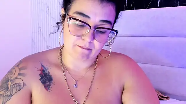 Reginavegaa live sex cam