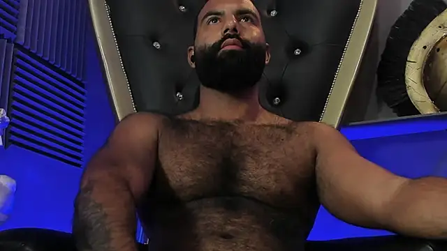 BeardAndrew live sex cam