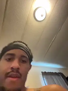 playboyy20's cam snapshot