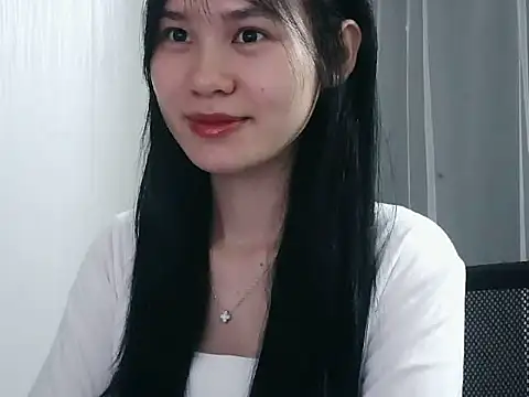 Nunaa18 live sex cam