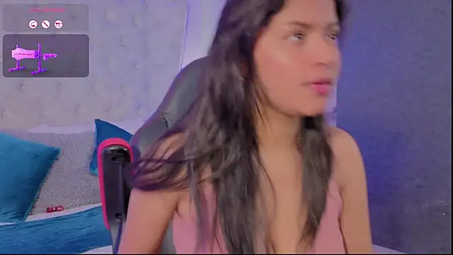 emy_lux live sex cam