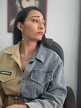 _Bella-Office1 live sex cam