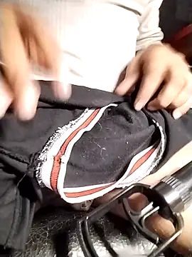 HIIMSINGLEBOY's cam snapshot