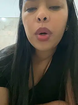 PUSHYLATE live sex cam