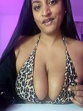 Busty_AriaX live sex cam