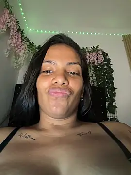 ArielleMillerr-'s cam snapshot
