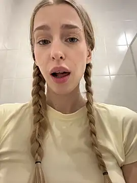 kira_mia's cam snapshot