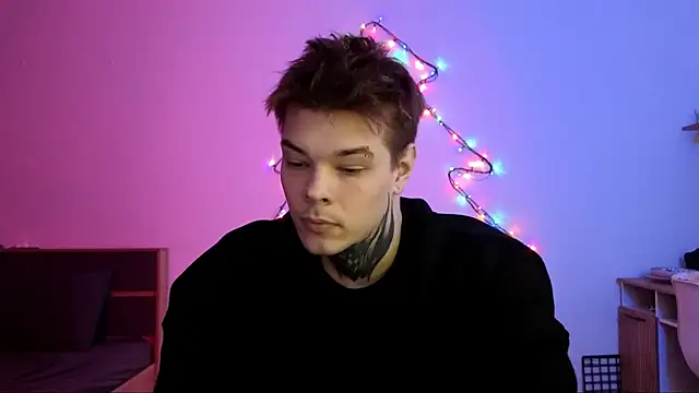 DENIS_HERE's cam snapshot